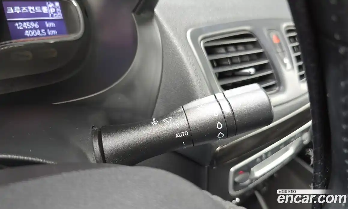 Renault SM3 2013 1.6 Автомат в Москве № 225922, фото 17