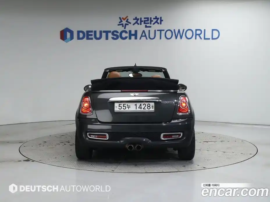 Mini Cooper Convertible 2012 1.6 Автомат в Москве № 227612, фото 4