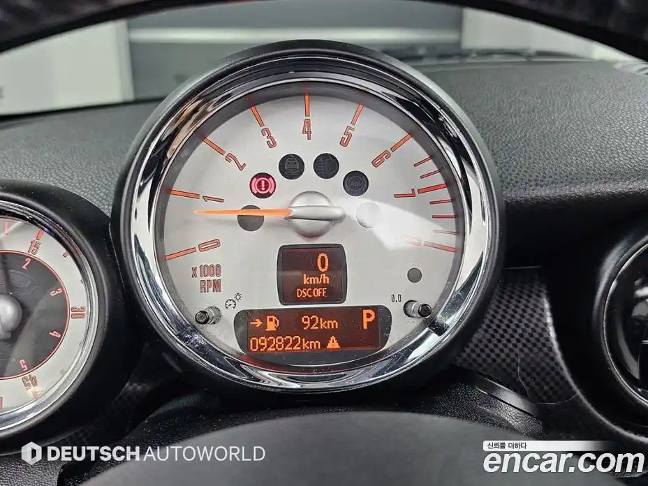 Mini Cooper Convertible 2012 1.6 Автомат в Москве № 227612, фото 8