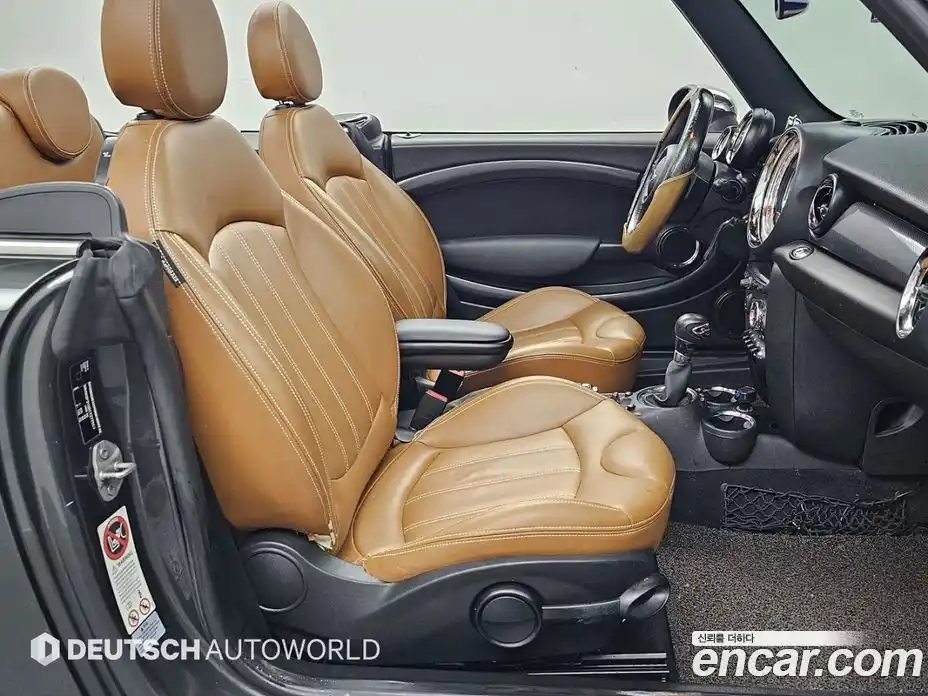 Mini Cooper Convertible 2012 1.6 Автомат в Москве № 227612, фото 10