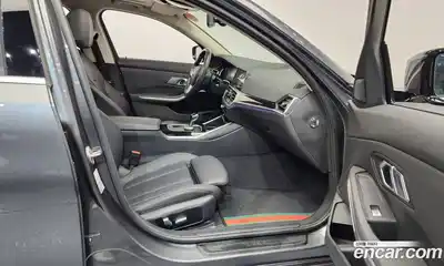 BMW 3-Series 2022 2.0 Автомат в Москве № 228491, миниатюра 12