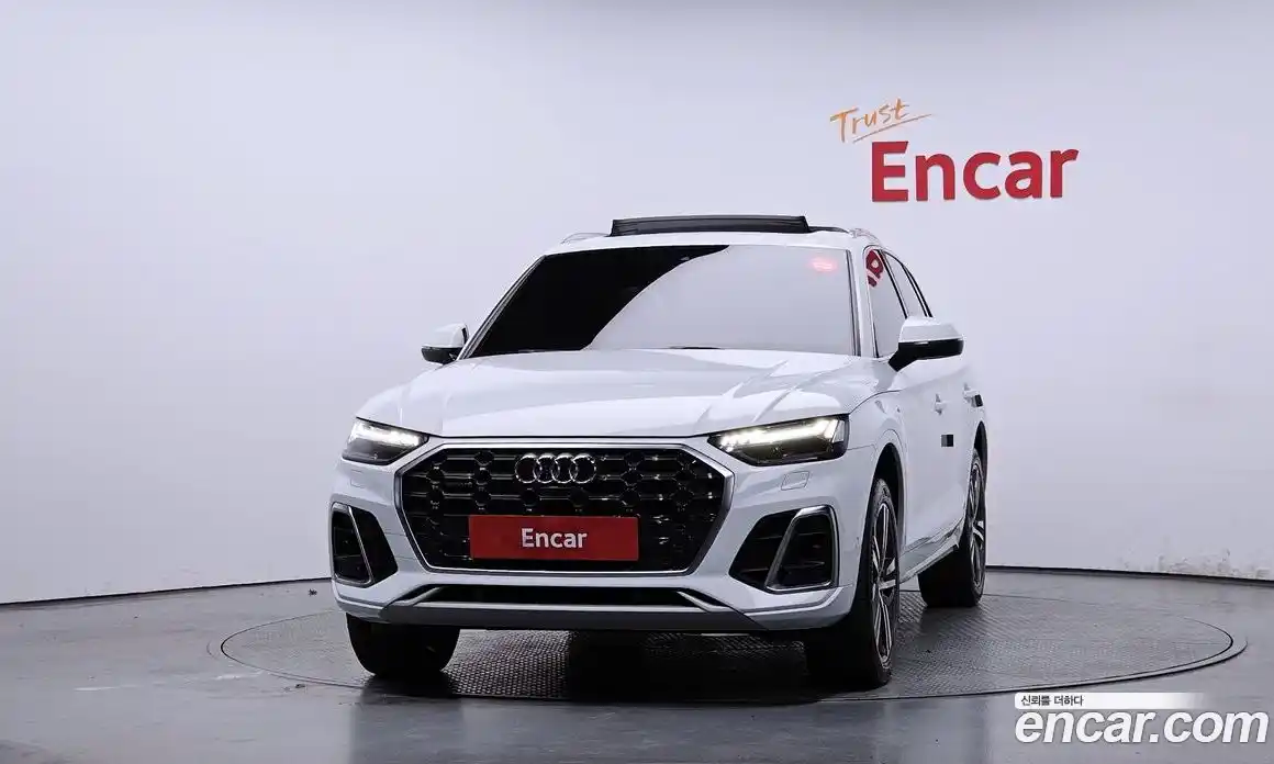 Audi Q5 2021 2.0 Автомат в Москве № 229980, фото 3