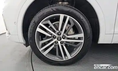 Audi Q5 2021 2.0 Автомат в Москве № 229980, миниатюра 5