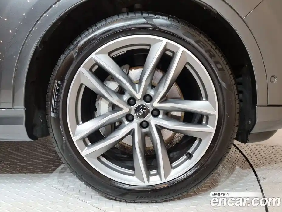 Audi Q7 2025 3.0 Автомат в Москве № 230242, фото 5