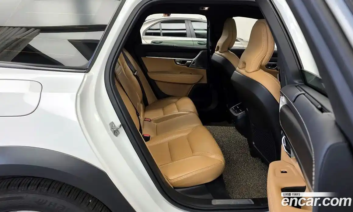 Volvo V90 2019 2.0 Автомат в Москве № 230658, фото 12