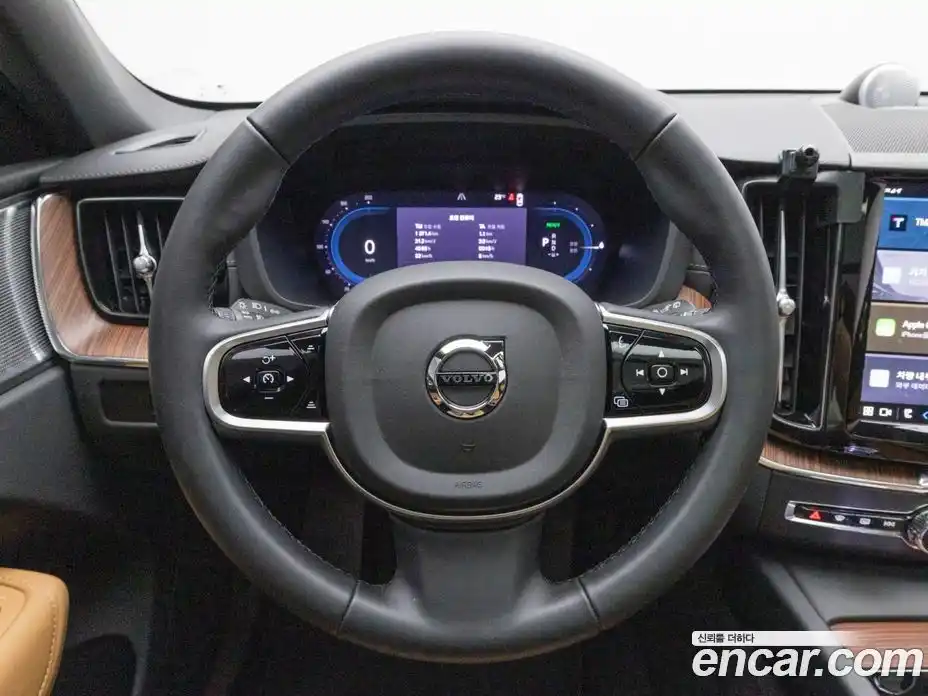 Volvo XC60 2025 2.0 Автомат в Москве № 230843, фото 11