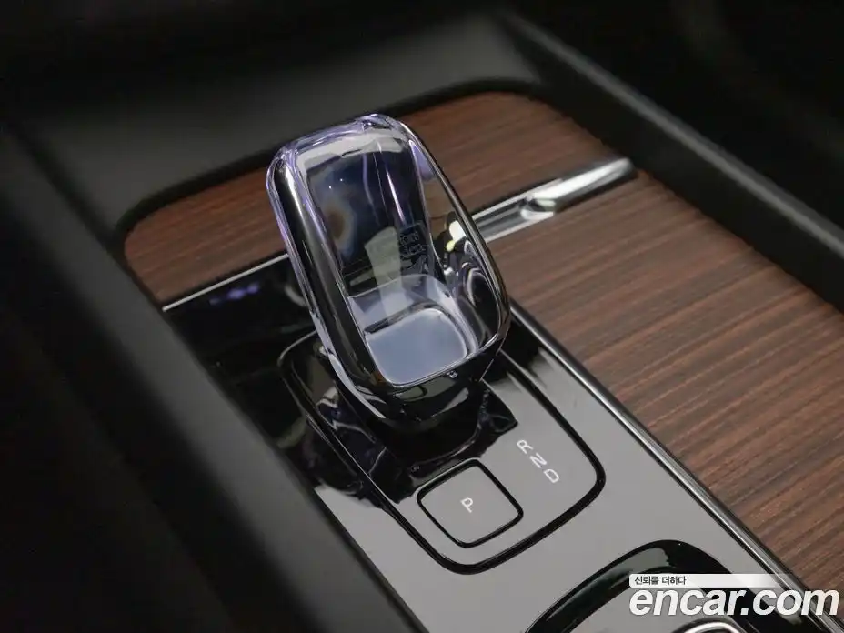 Volvo XC60 2025 2.0 Автомат в Москве № 230843, фото 12