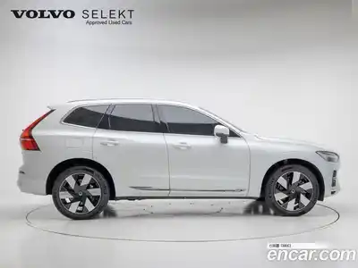 Volvo XC60 2025 2.0 Автомат в Москве № 230843, миниатюра 3