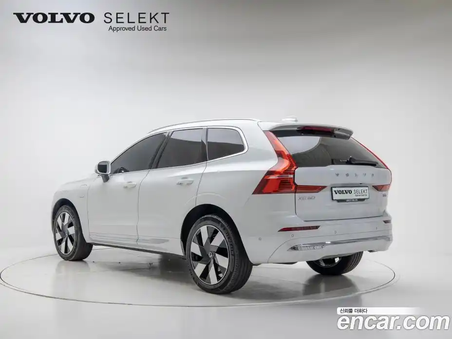 Volvo XC60 2025 2.0 Автомат в Москве № 230843, фото 4