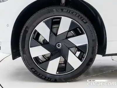 Volvo XC60 2025 2.0 Автомат в Москве № 230843, миниатюра 5