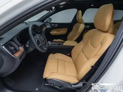 Volvo XC60 2025 2.0 Автомат в Москве № 230843, миниатюра 9