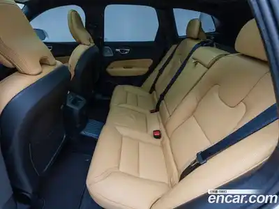 Volvo XC60 2025 2.0 Автомат в Москве № 230843, миниатюра 10