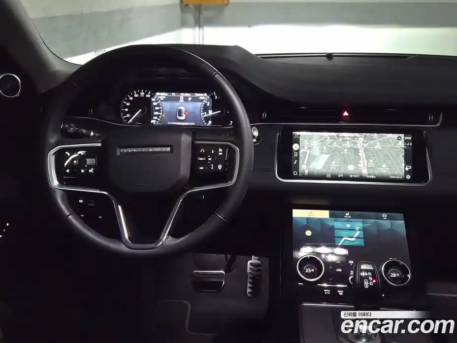 Land Rover Range-Rover Evoque 2023 2.0 Автомат в Москве № 231251, фото 13