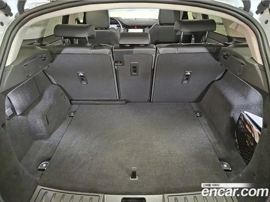 Land Rover Range-Rover Evoque 2023 2.0 Автомат в Москве № 231251, фото 17