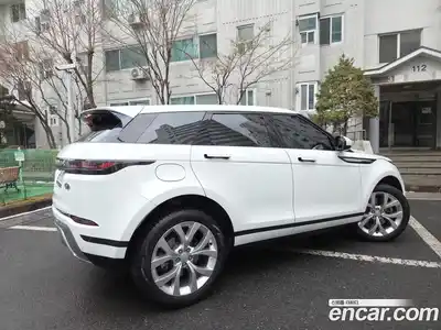 Land Rover Range-Rover Evoque 2023 2.0 Автомат в Москве № 231251, миниатюра 2