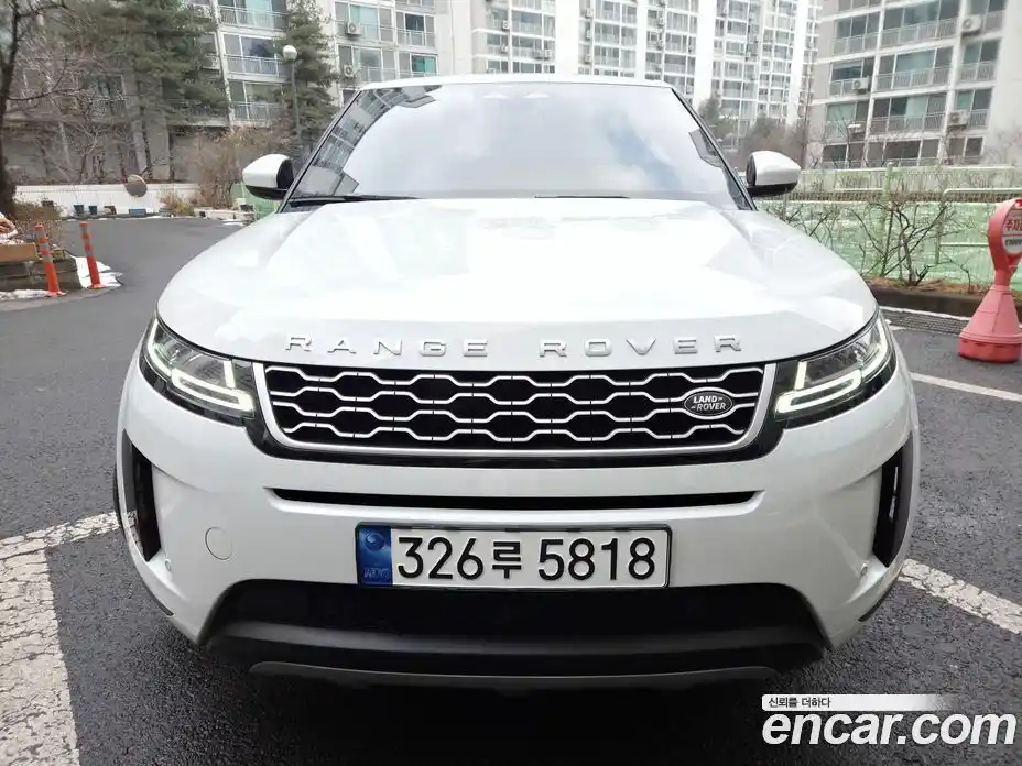 Land Rover Range-Rover Evoque 2023 2.0 Автомат в Москве № 231251, фото 3