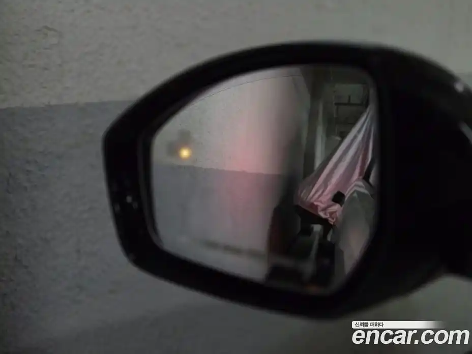 Land Rover Range-Rover Evoque 2023 2.0 Автомат в Москве № 231251, фото 9