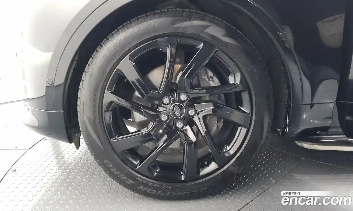 Land Rover Discovery 2023 3.0 Автомат в Москве № 231259, фото 17