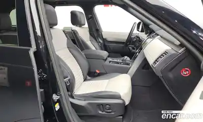 Land Rover Discovery 2023 3.0 Автомат в Москве № 231259, миниатюра 8