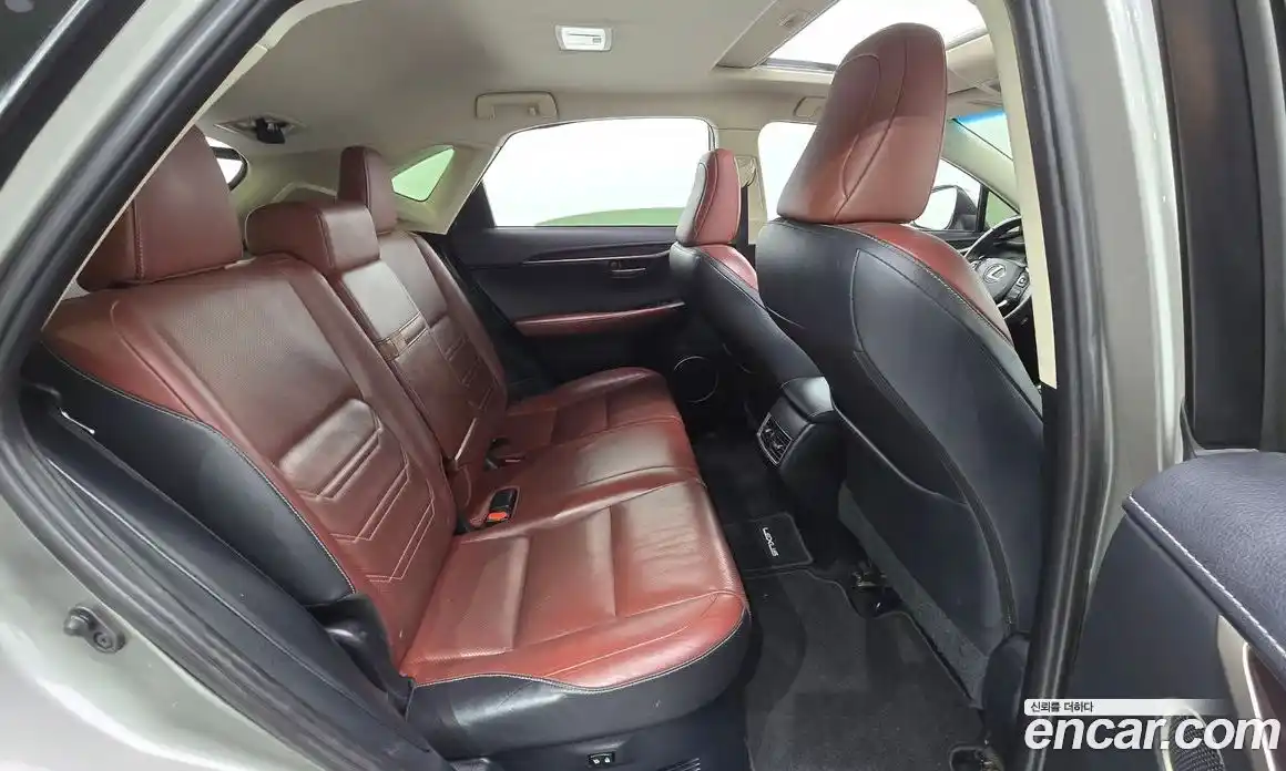 Lexus NX 2015 2.5 Автомат в Москве № 232010, фото 12