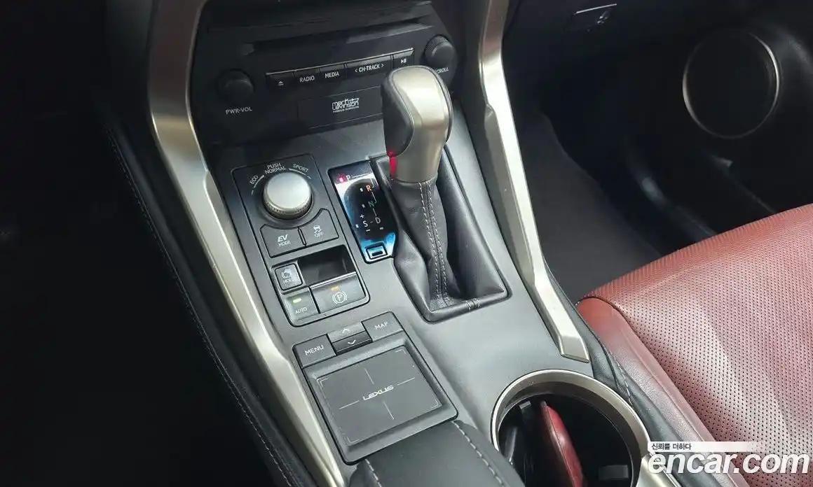 Lexus NX 2015 2.5 Автомат в Москве № 232010, фото 20