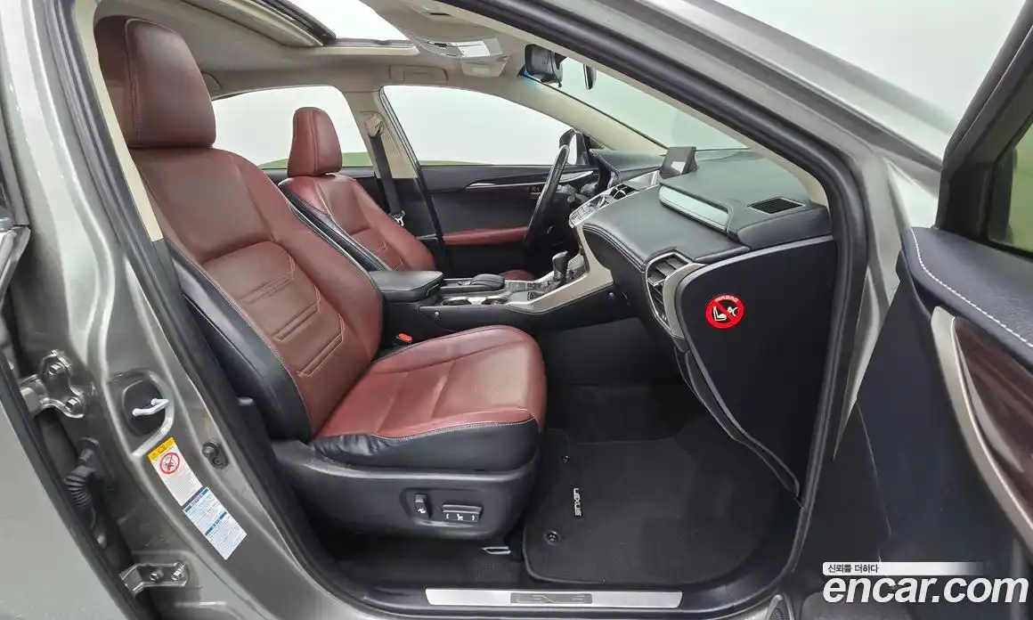 Lexus NX 2015 2.5 Автомат в Москве № 232010, фото 6