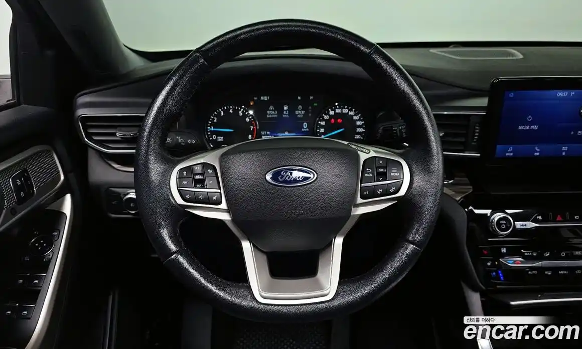Ford Explorer 2021 2.3 Автомат в Москве № 246830, фото 15