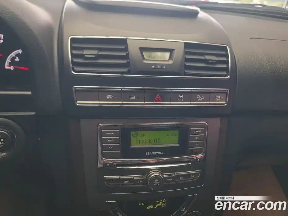 SsangYong Rexton 2013 2.0 Автомат в Москве № 24971, фото 13