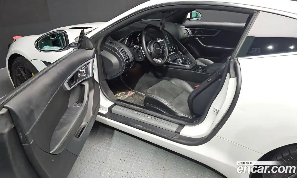 Jaguar F-Type 2020 2.0 Автомат в Москве № 256060, фото 9