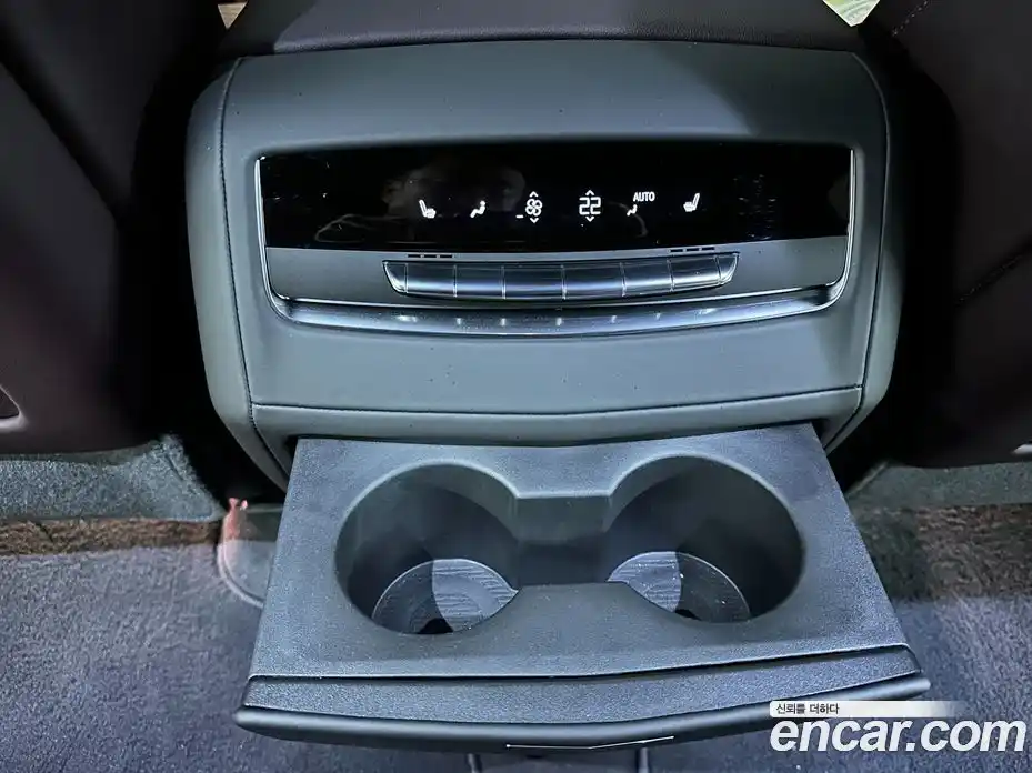 Cadillac Escalade 2023 6.2 Автомат в Москве № 256513, фото 18