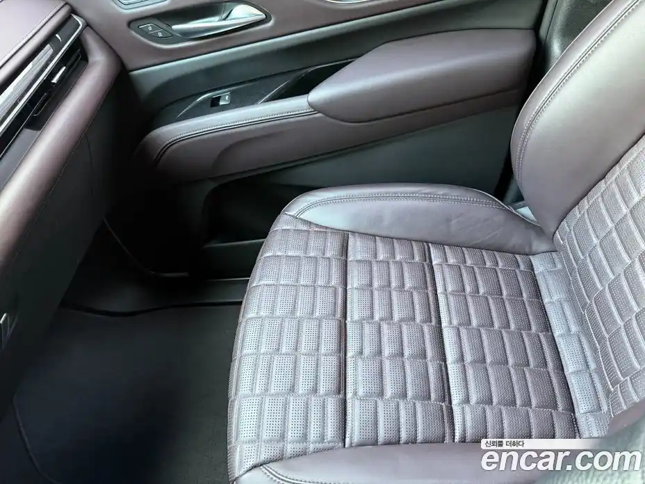 Cadillac Escalade 2023 6.2 Автомат в Москве № 256513, фото 10