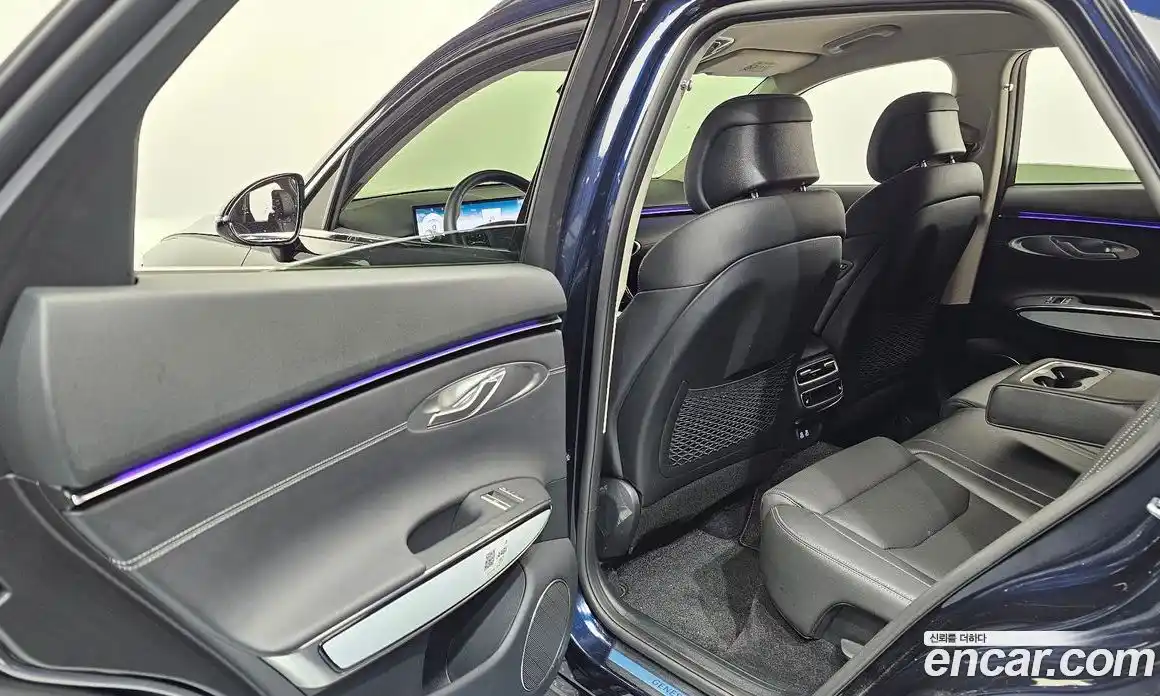 Genesis GV70 2025 2.5 Автомат в Москве № 26041, фото 19