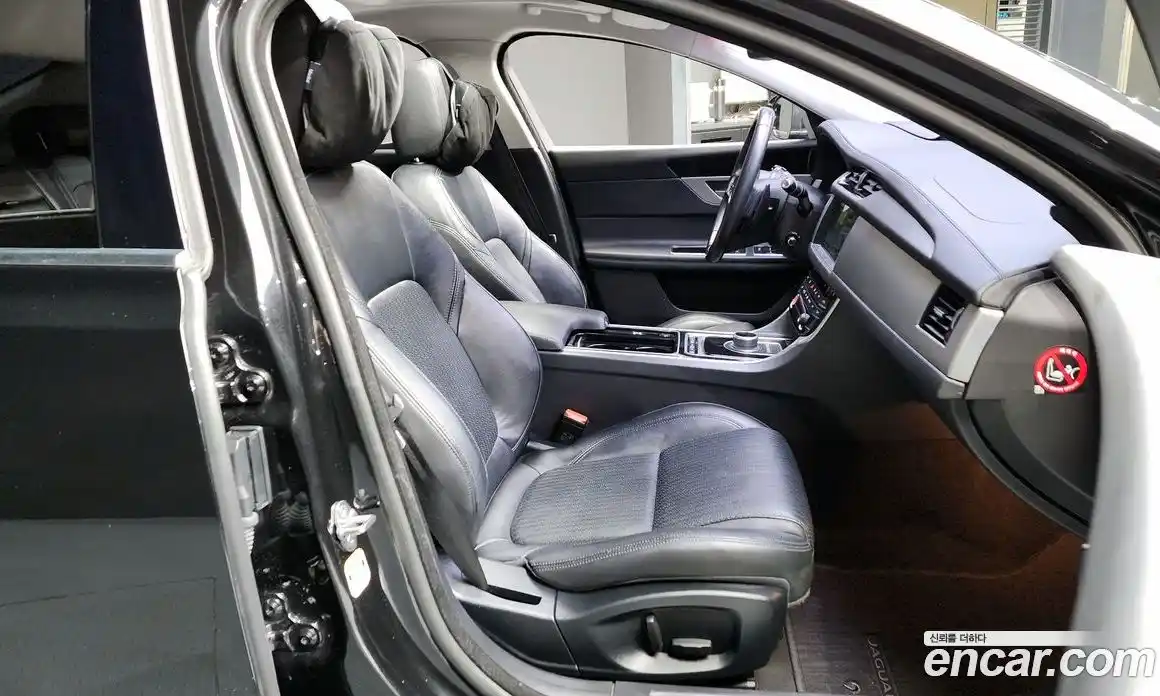 Jaguar XF 2018 2.0 Автомат в Москве № 262171, фото 8