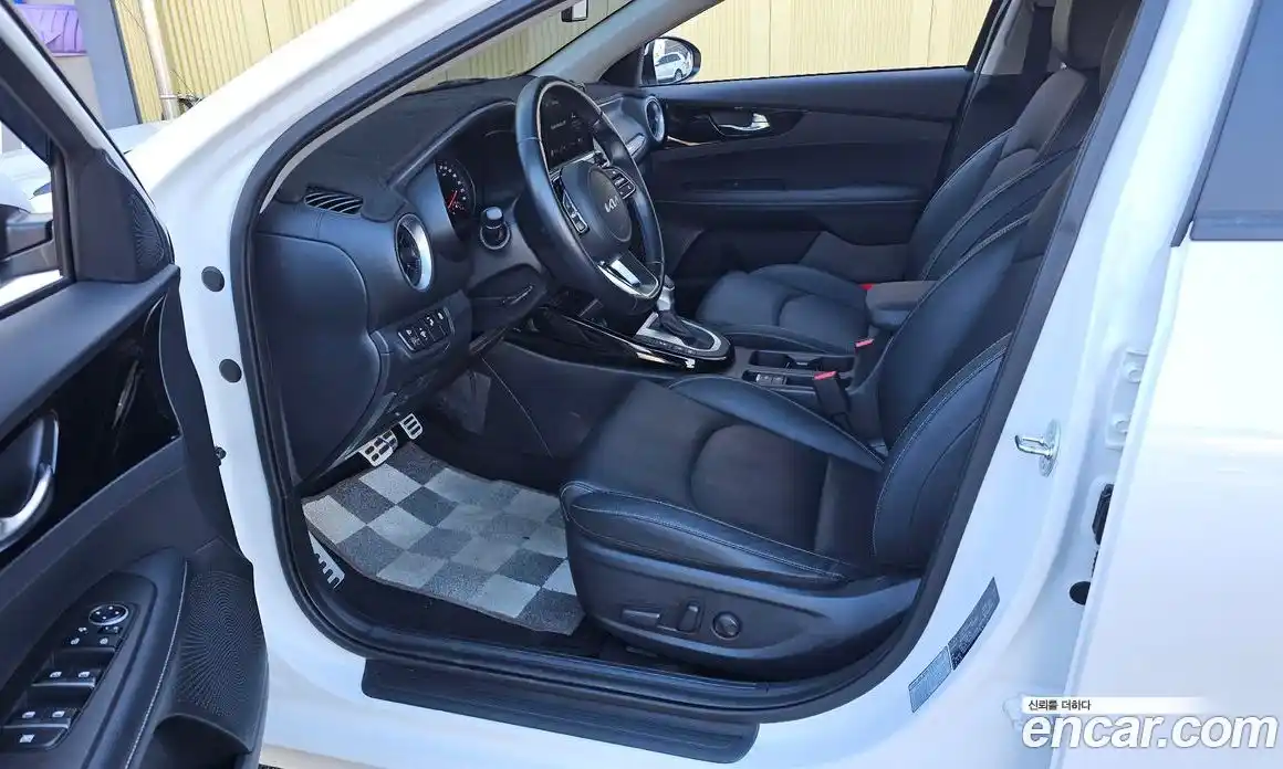 Kia K3 2023 1.6 Автомат в Москве № 268650, фото 17