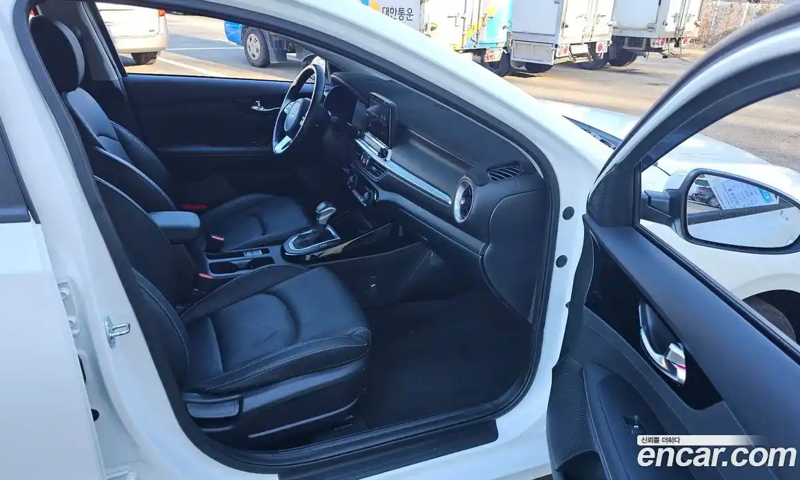 Kia K3 2023 1.6 Автомат в Москве № 268650, фото 10