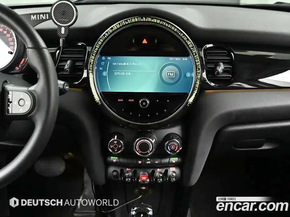 Mini Cooper 2023 1.5 Автомат в Москве № 273968, фото 14