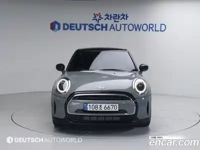 Mini Cooper 2023 1.5 Автомат в Москве № 273968, миниатюра 3