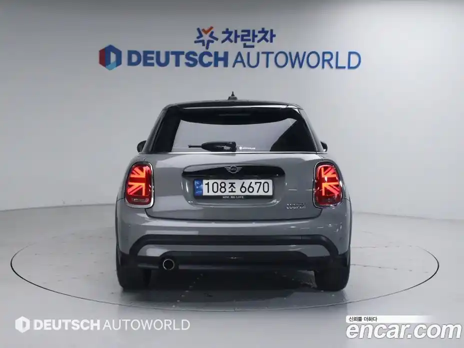 Mini Cooper 2023 1.5 Автомат в Москве № 273968, фото 4