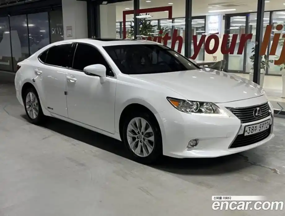 Lexus ES 2014 2.5 Автомат в Москве № 275910, фото 1