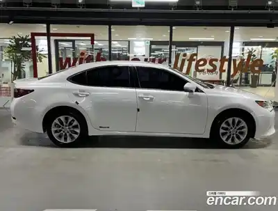 Lexus ES 2014 2.5 Автомат в Москве № 275910, миниатюра 3