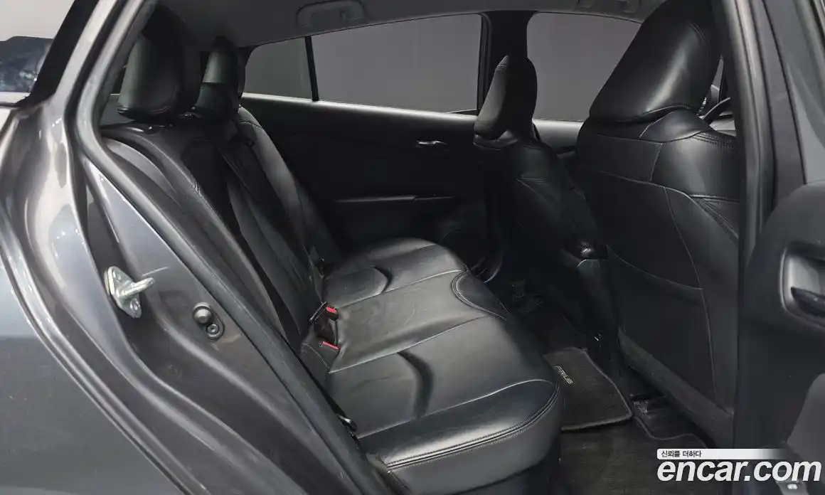 Toyota Prius 2017 1.8 Автомат в Москве № 279615, фото 20