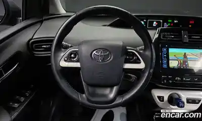 Toyota Prius 2017 1.8 Автомат в Москве № 279615, миниатюра 6