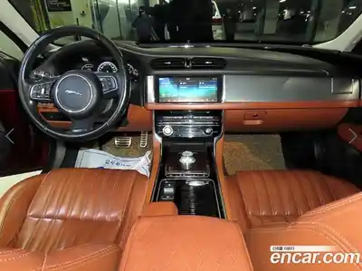 Jaguar XF 2016 2.0 Автомат в Москве № 284015, миниатюра 11