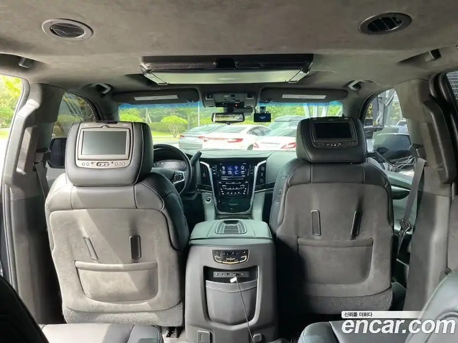 Cadillac Escalade 2019 6.2 Автомат в Москве № 285487, фото 17