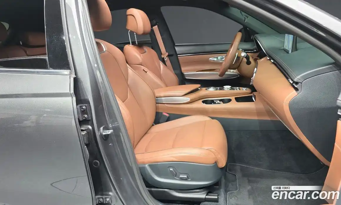 Genesis GV70 2022 2.5 Автомат в Москве № 289186, фото 14