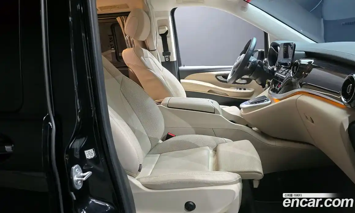 Mercedes-Benz V-Class 2023 1.9 Автомат в Москве № 291334, фото 19