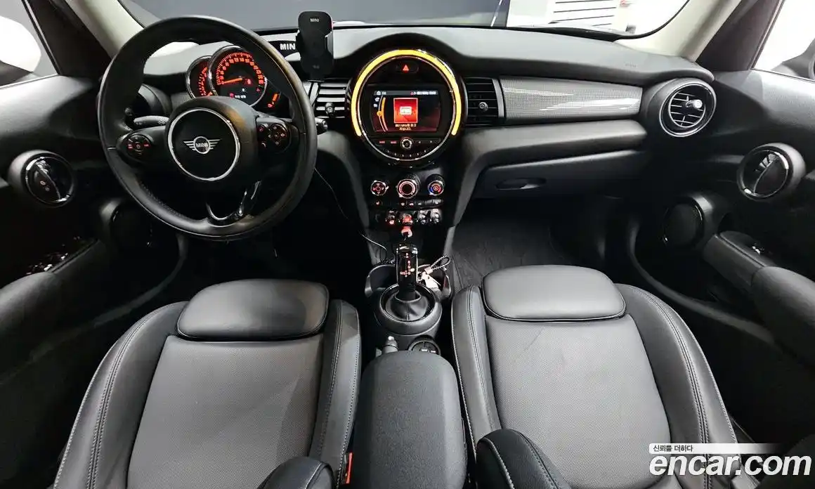 Mini Cooper 2020 1.5 Автомат в Москве № 316909, фото 19