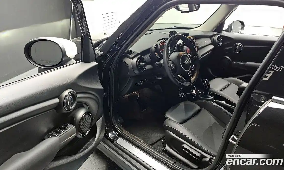 Mini Cooper 2020 1.5 Автомат в Москве № 316909, фото 20