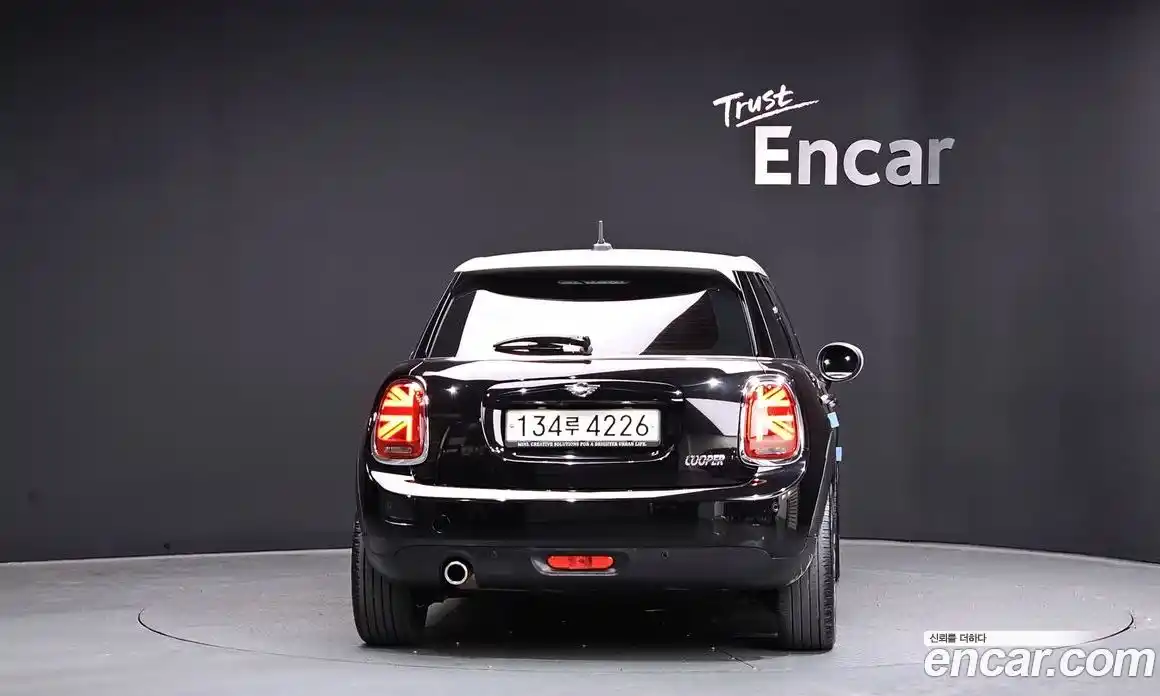 Mini Cooper 2020 1.5 Автомат в Москве № 316909, фото 4