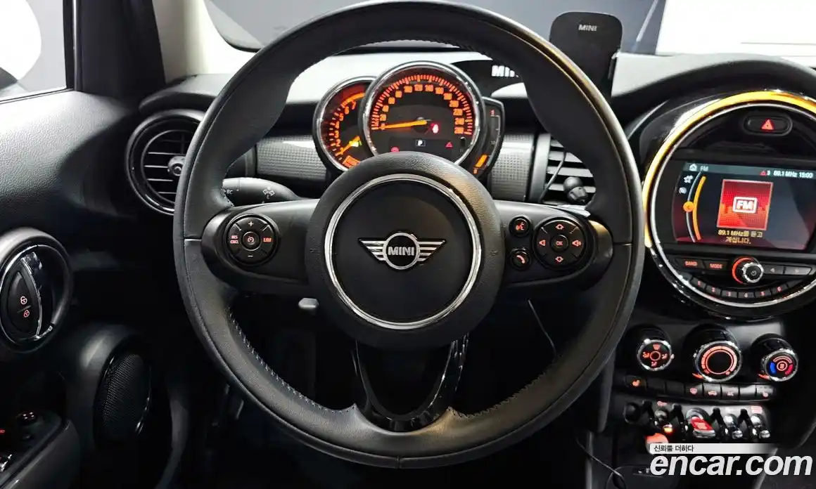 Mini Cooper 2020 1.5 Автомат в Москве № 316909, фото 9